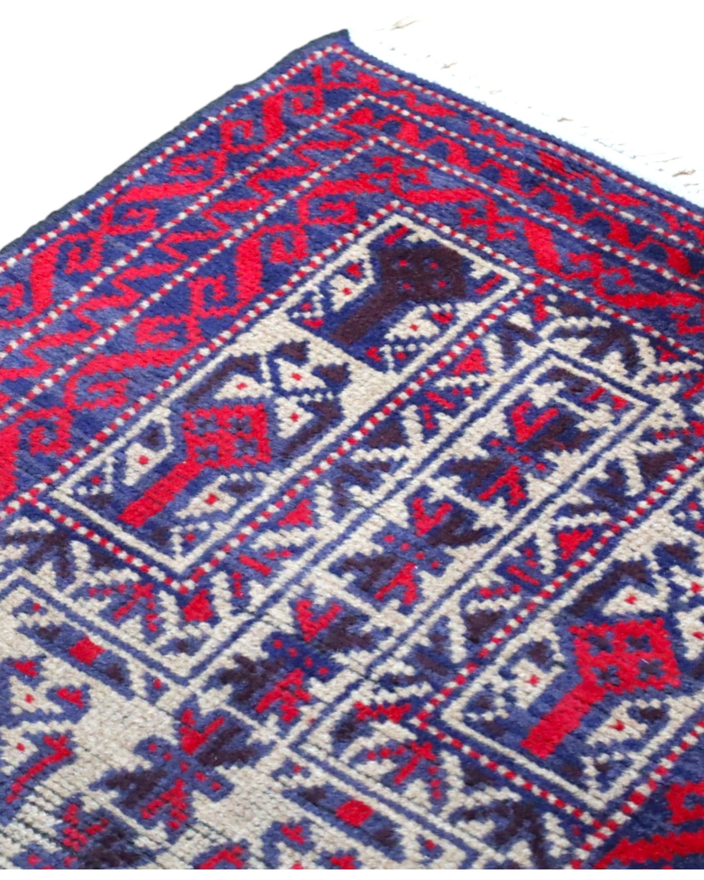 Tappeto persiano piccolo 135x81 cm beige e rosso per corridoio