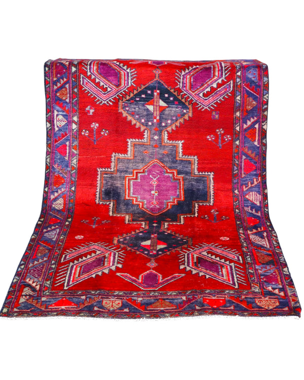 Tappeto 246x163 cm rosso per ingresso raffinato con motivi tribali orientali.