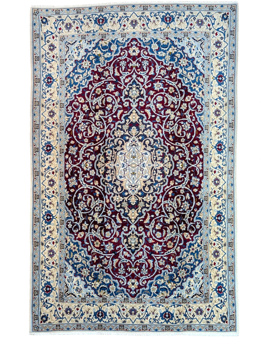 Tappeto 257x161 cm bordeaux e crema in soggiorno elegante con medaglione floreale persiano.