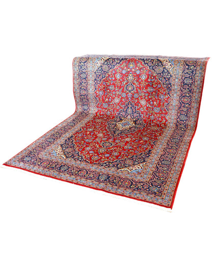 "Tappeto Kashan persiano rosso rubino con medaglione centrale e motivi floreali, 300x204 cm, annodato a mano."