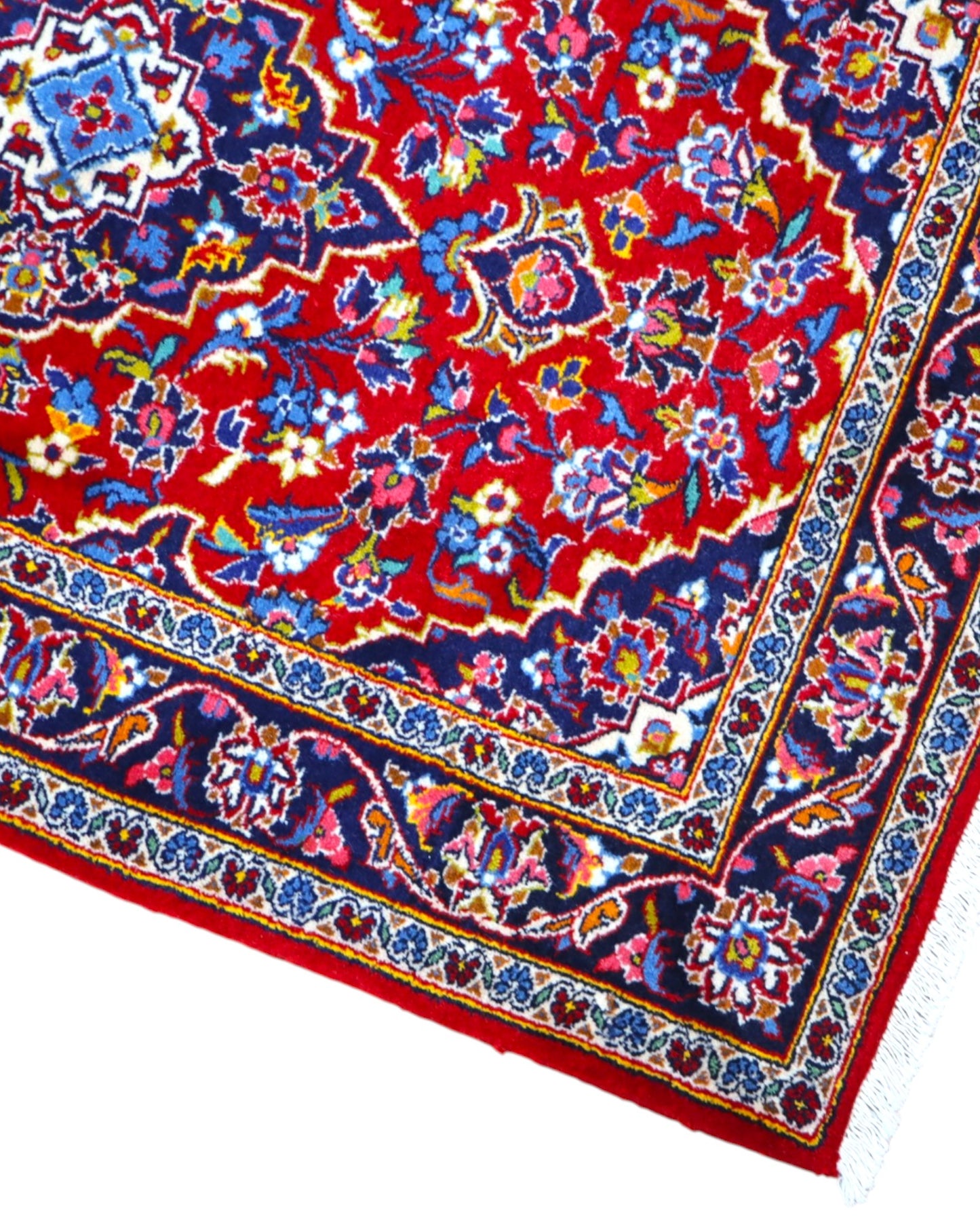 tappeto kashan persiano fatto a mano fondo rosso con medaglione floreale centrale