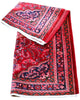 Tappeto Lilian persiano 149x112 cm annodato a mano, fondo rosso con medaglione floreale centrale e motivi decorativi in rosa e bluv