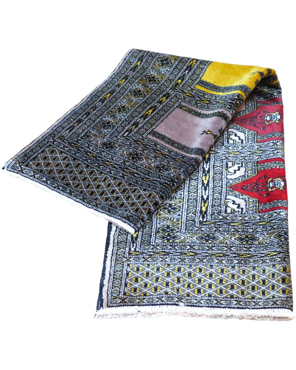 Tappeto Kashmar 153x92 cm, design tradizionale con riquadri, ideale per arredamento classico.