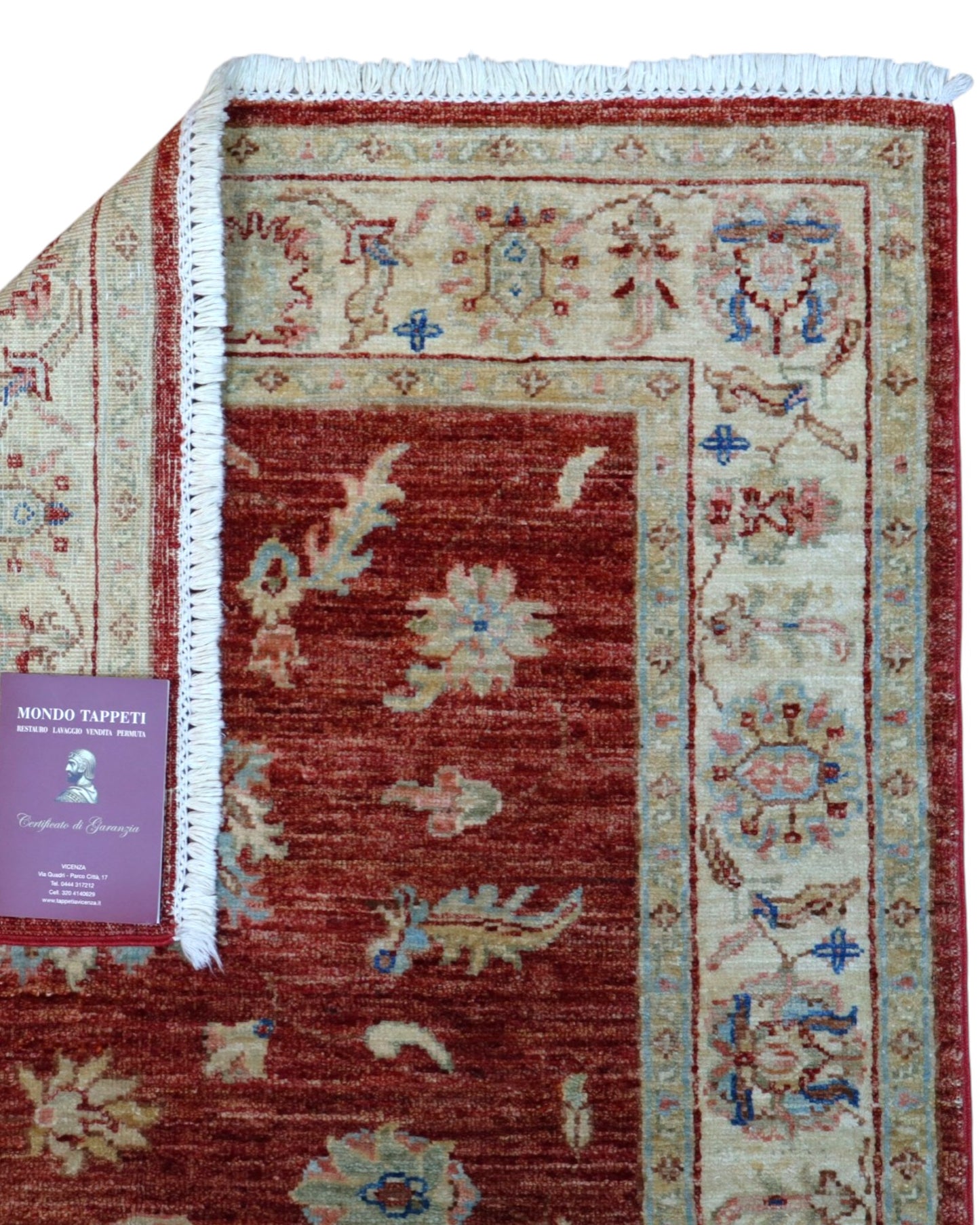 Tappeto Farahan persiano 159x100 cm annodato a mano, fondo rosso mattone con motivi floreali e dettagli avorio e azzurri, design tradizionale elegante