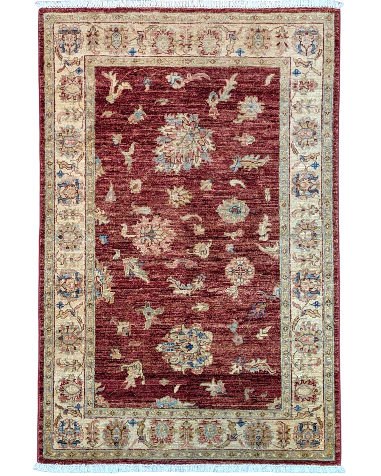 Tappeto Farahan persiano 159x100 cm annodato a mano, fondo rosso mattone con motivi floreali e dettagli avorio e azzurri, design tradizionale elegante