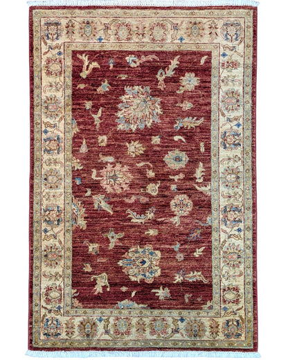 Tappeto Farahan persiano 159x100 cm annodato a mano, fondo rosso mattone con motivi floreali e dettagli avorio e azzurri, design tradizionale elegante