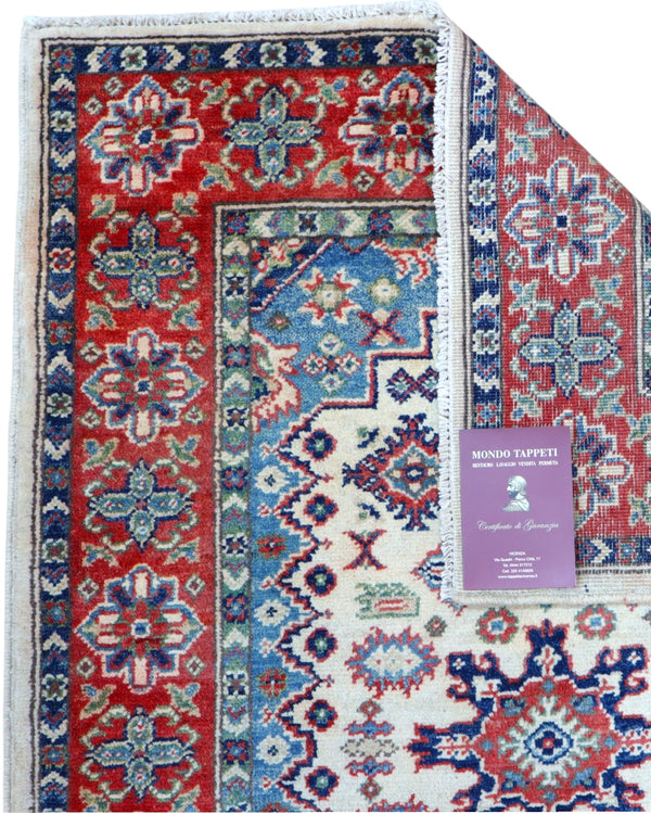 Tappeto Kazak 144x102 cm, lavorazione artigianale, perfetto per ambienti eleganti.