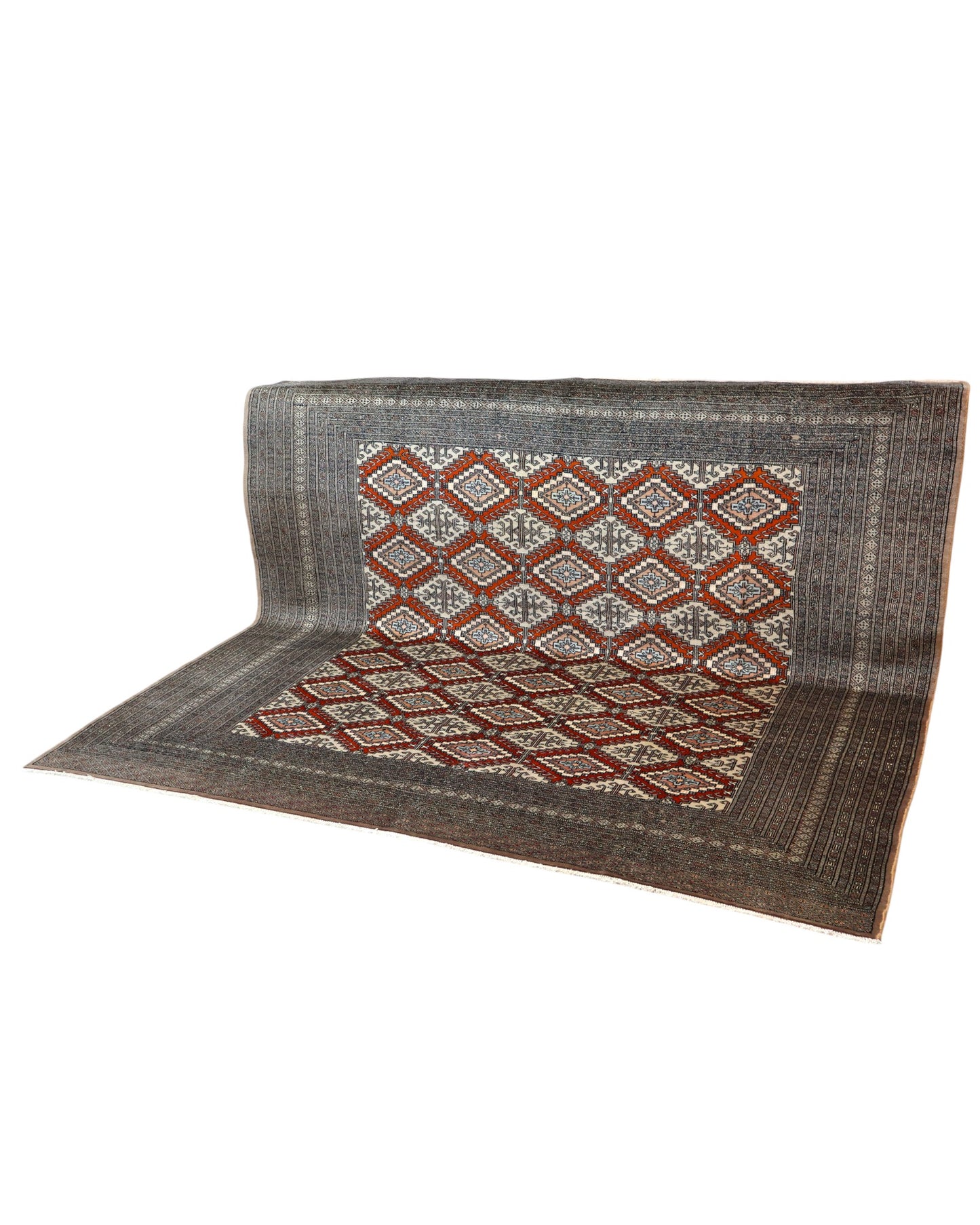  Tappeto Bukhara 230x249 cm, annodato a mano, con motivo geometrico a diamante su fondo scuro. Realizzato con lana pregiata e cotone resistente, certificato di autenticità incluso.
