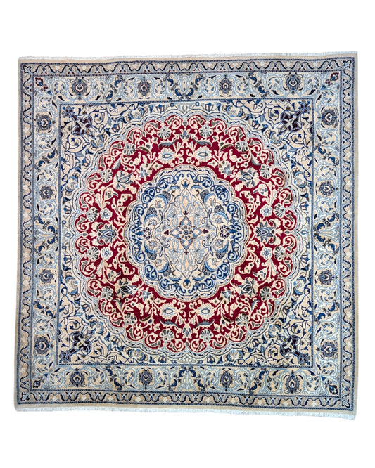 Tappeto Nain, annodato a mano, medaglione centrale con motivi floreali rossi, blu e beige. Provenienza Persia, certificato di autenticità incluso.