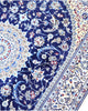 "Tappeto Nain persiano annodato a mano blu e avorio con medaglione centrale, 255x199 cm."