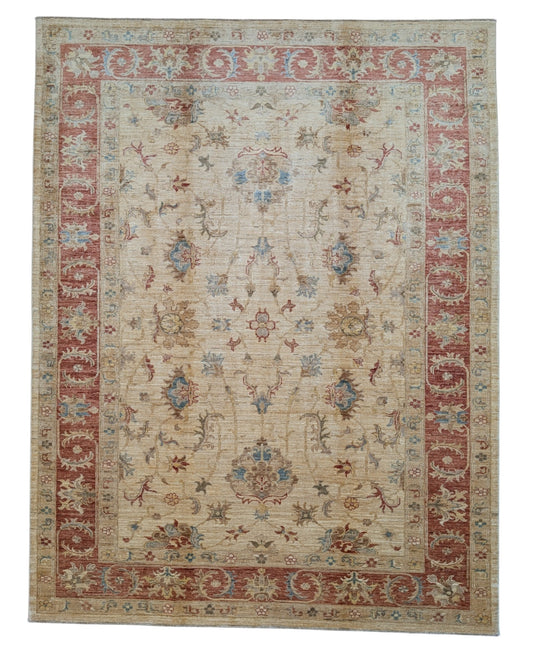 Tappeto Farahan annodato a mano in Afghanistan con motivo floreale stilizzato. Dimensioni 225x174 cm, realizzato con cotone e lana, con colori vegetali naturali.