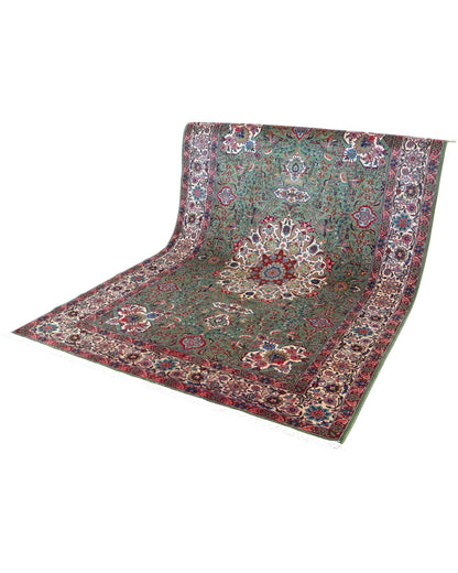 Tappeto Tabriz 60 Raj annodato a mano 300x200cm, fondo verde salvia, con motivi floreali e medaglione centrale.